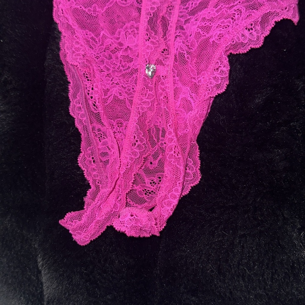 Hot pink lace bodysuit - Picture 4 of 5